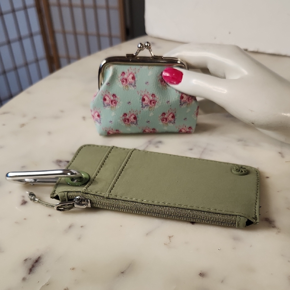 Women's Floral Mint Coin Purse | Olive Green Card Key Wallet Set